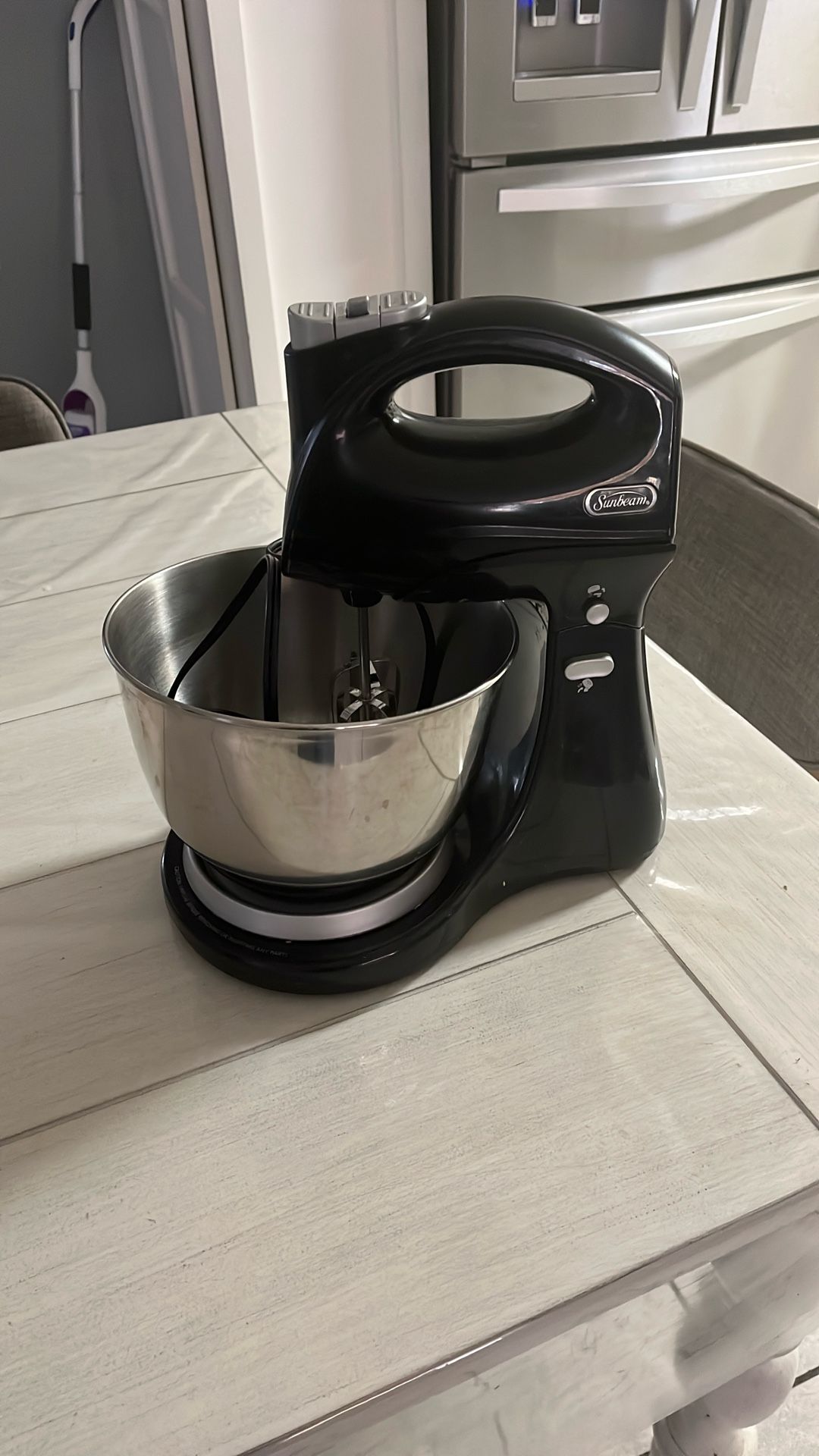Stand And Hand Mixer