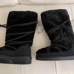 New Fur Boots Size Fits 7 - 7.5