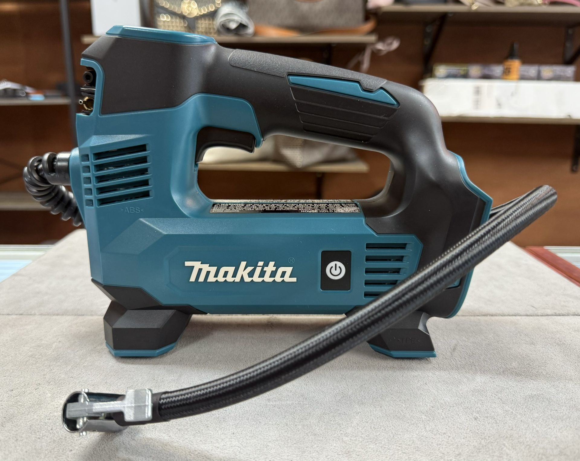 Makita 18V LXT Lithium-Ion Inflator