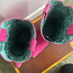 Pink Size 7 Brand New Boots! 