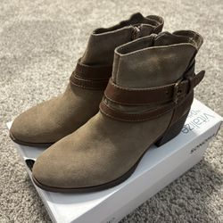New Women’s Sonoma Boots Size 6.5 All Info In Description & Photos