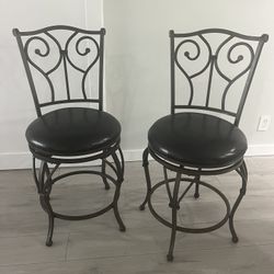 2 Bar Stools