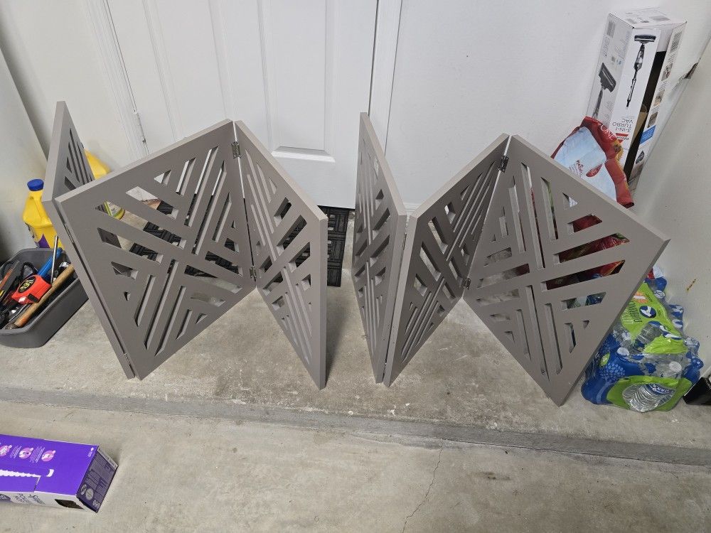 Wood Dog Gate (1) - Jupiter Farms