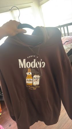 Modelo hoodie