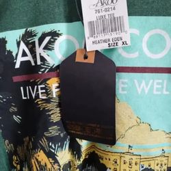 AKOO T-SHIRT .... CHECK OUT MY PAGE FOR MORE ITEMS.....NEW WITH TAGS