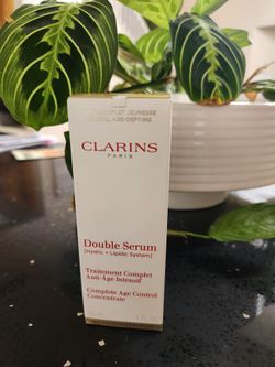 CLARINS Paris