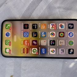 IPHONE PRO MAX.   WORKS PERFECTLY. LOOK NEW
