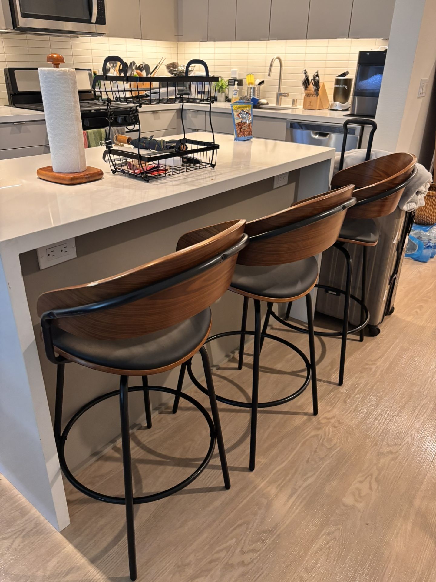 4 Bar Stools