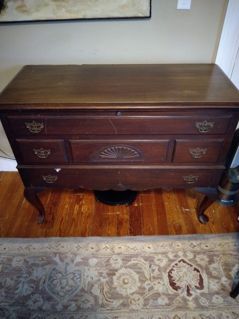 1950s Lane Chest Queen Ann Style 
