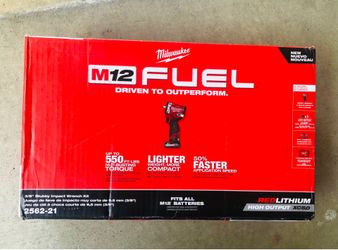 Milwaukee M12 FUEL 12V Li-Ion Brushless Cordless Stubby 3/8 in. Impact Wrench Kit w/(1) 5.0 Ah High Output Battery