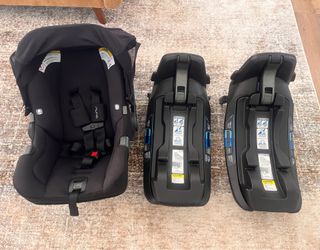 Nuna Pipa Rx Car Seat and Two Relx Base