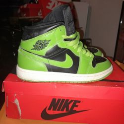 Jordan's 1 Mid 