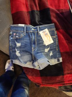 Levi Denizen High Rise Shortie $18 Obo