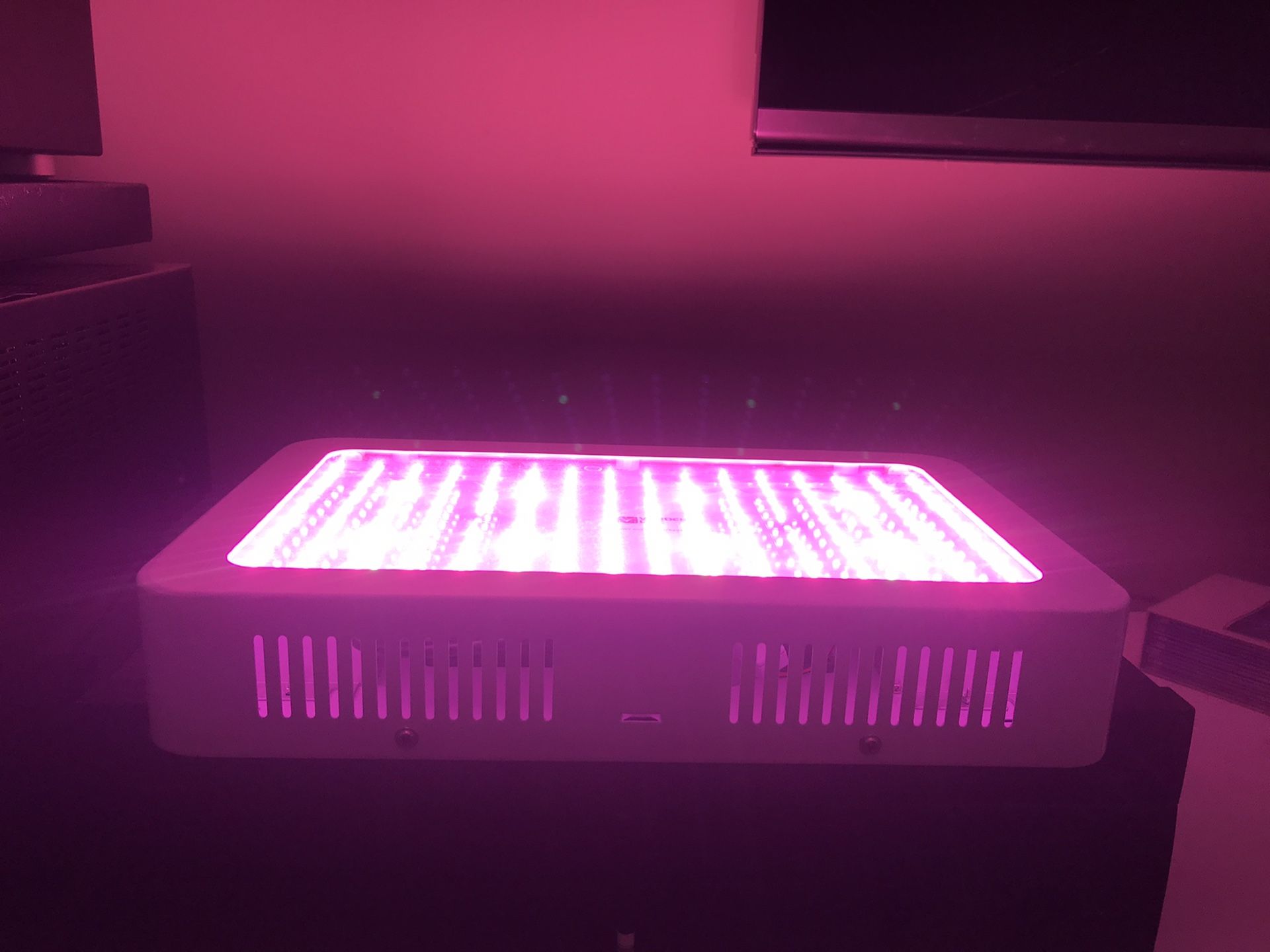 LED grow lights Vanderbilt Life (new)