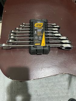 GEARWRENCH SAE REVERSIBLE COMBINATION RATCHETING 8 PIECE WRENCH SET