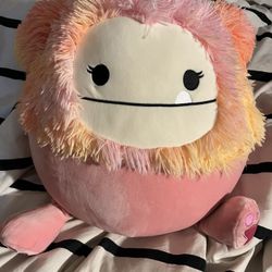 Squishmallow Bigfoot 16 Inches Valentines Day Caparinne BNWT