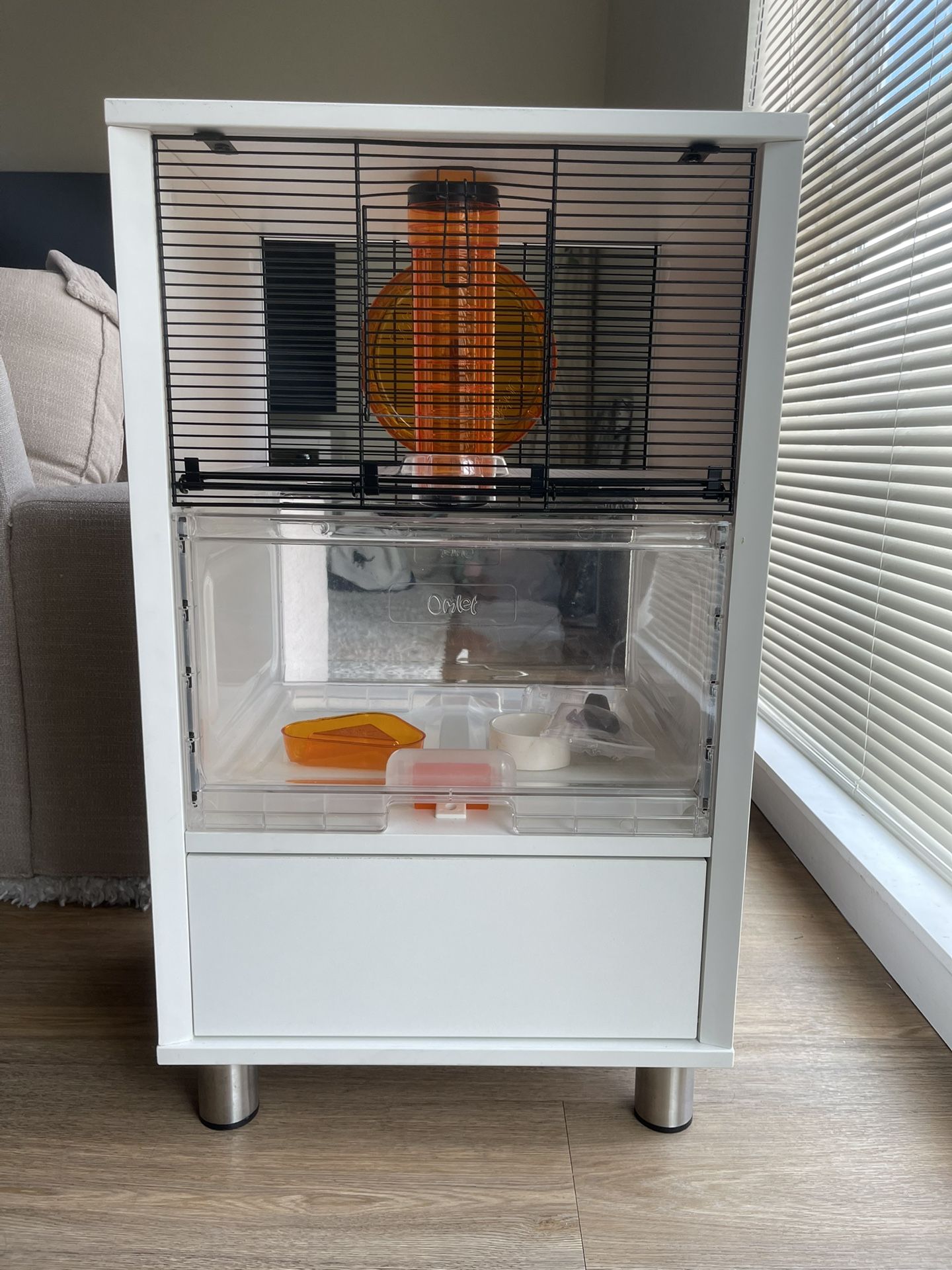 Sturdy modern small animal cage with accessories and easy cleaning