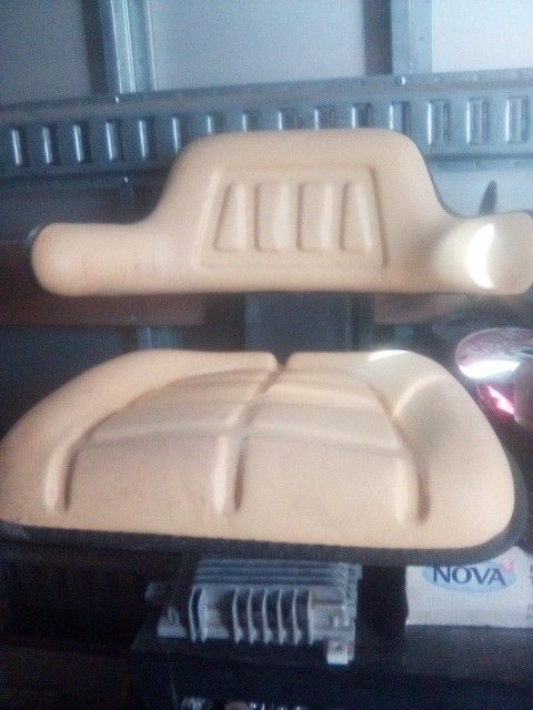 John Deere Cushioned Tractor Seat