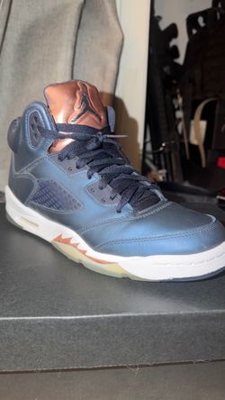 Size 6.5 retro 5 Jordan bronze