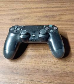 Black PlayStation 4 Controller