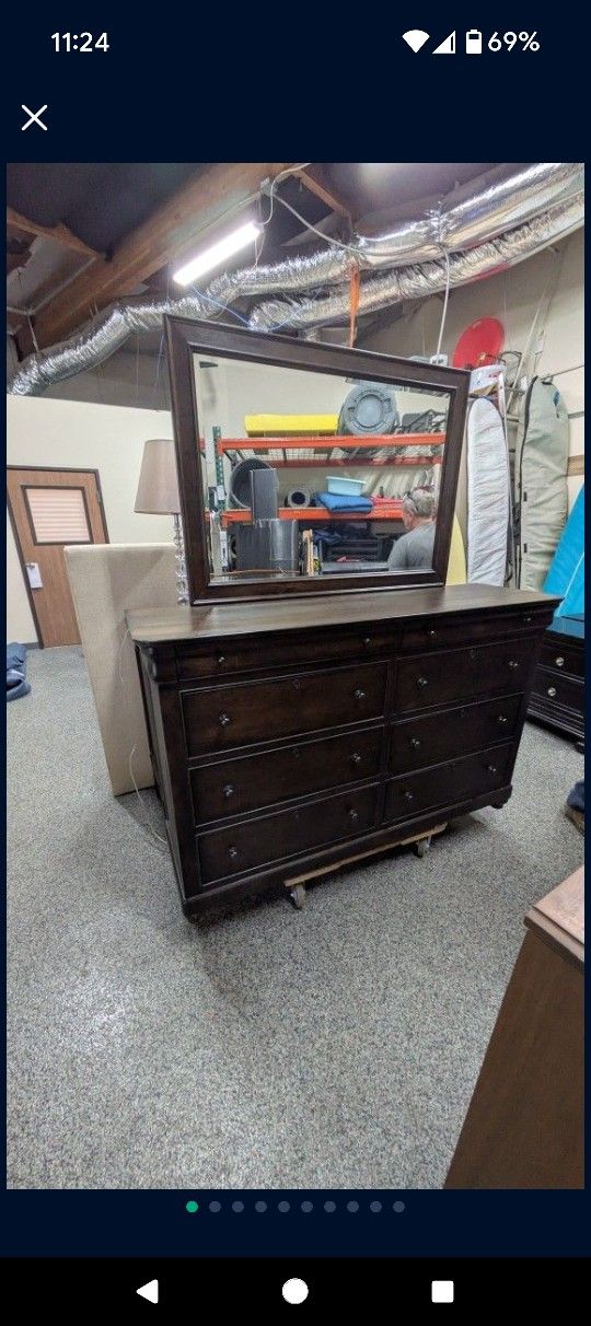 Bassett Gorgeous Dresser With Mirror. Only $100