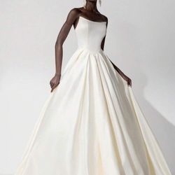Women Elegant Romantic Satin Strapless Maxi Dress With Adjustable Cross-Back Tie, Wedding Guest Dress, Suitable For Party, Formal Dinner Or Da
