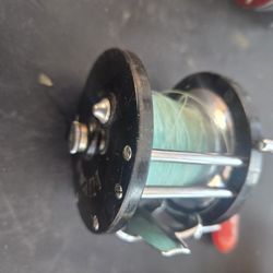 Vintage Peen Fishing Reels  2 