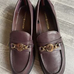 Tommy Hilfiger Trevys Black Slip-On Moc-Toe Fashion Loafers Flats Shoes 8M