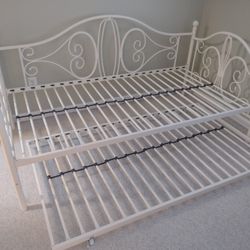 Trundel Day Bed Frame