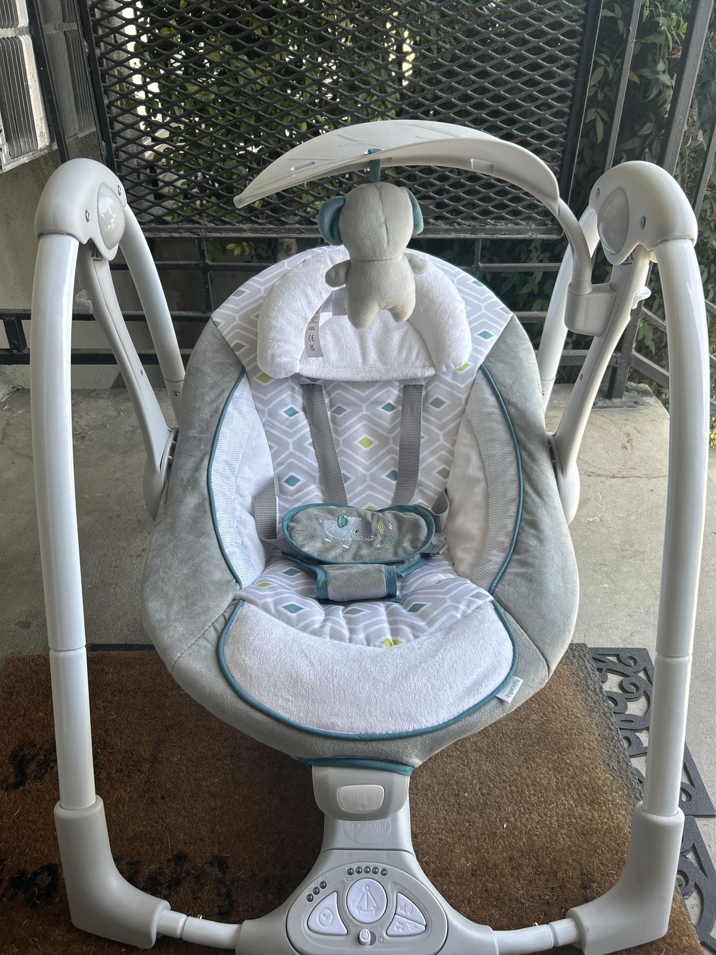 Baby swing