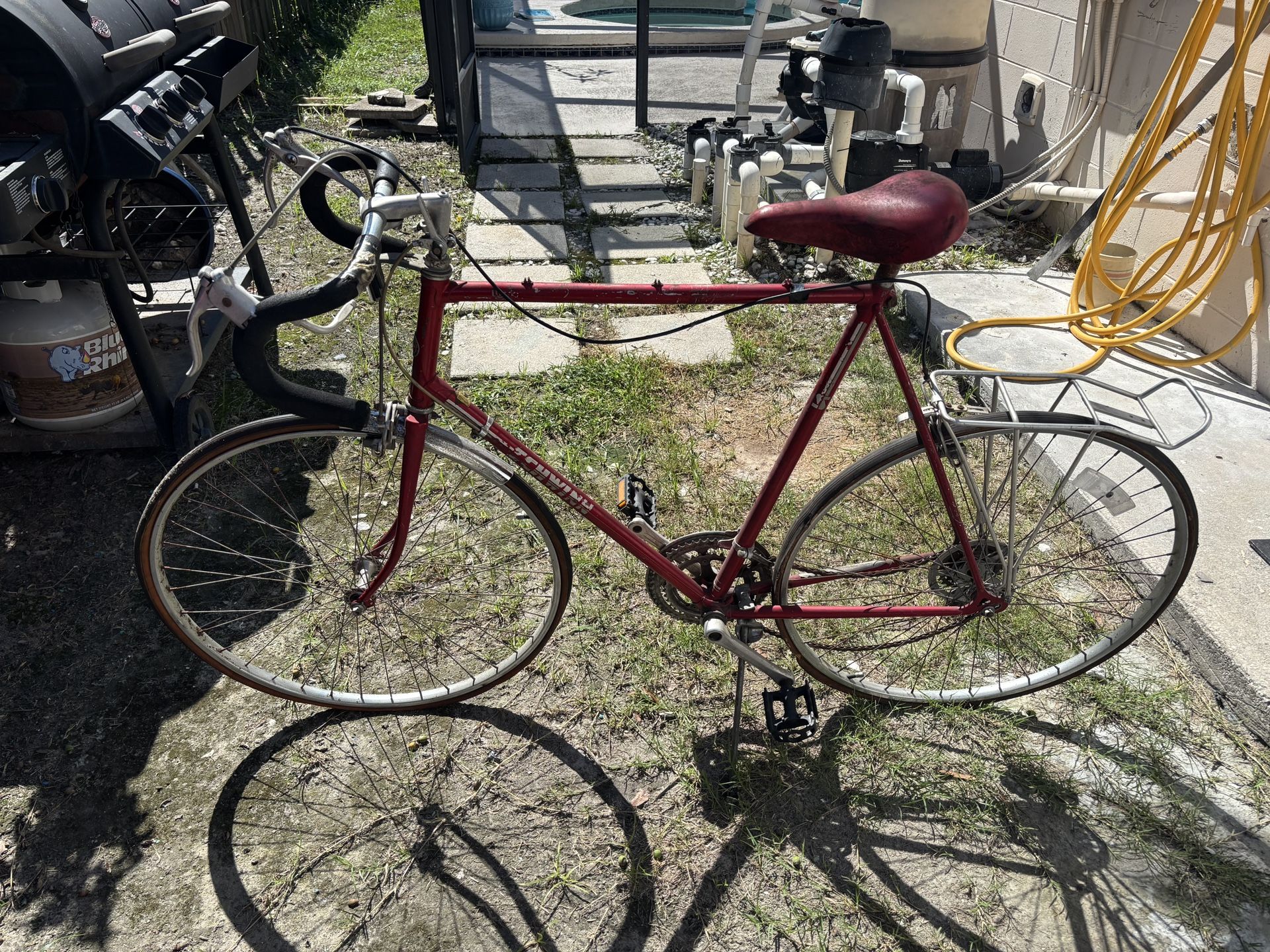 VINTAGE 80S SCHWINN WORLD TOUR ROAD BIKE