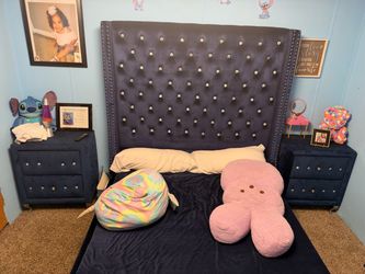 Navy Blue Velvet Tufted Bed Set with Nightstands