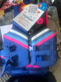 Body Glove Women’s Life Vest