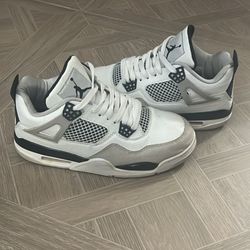 Jordan 4 Milatary Black