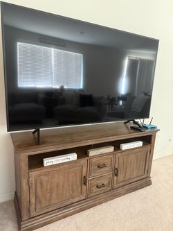 Samsung 75in Smart TV