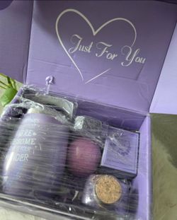 Purple Lavender Scented Spa Gift Set