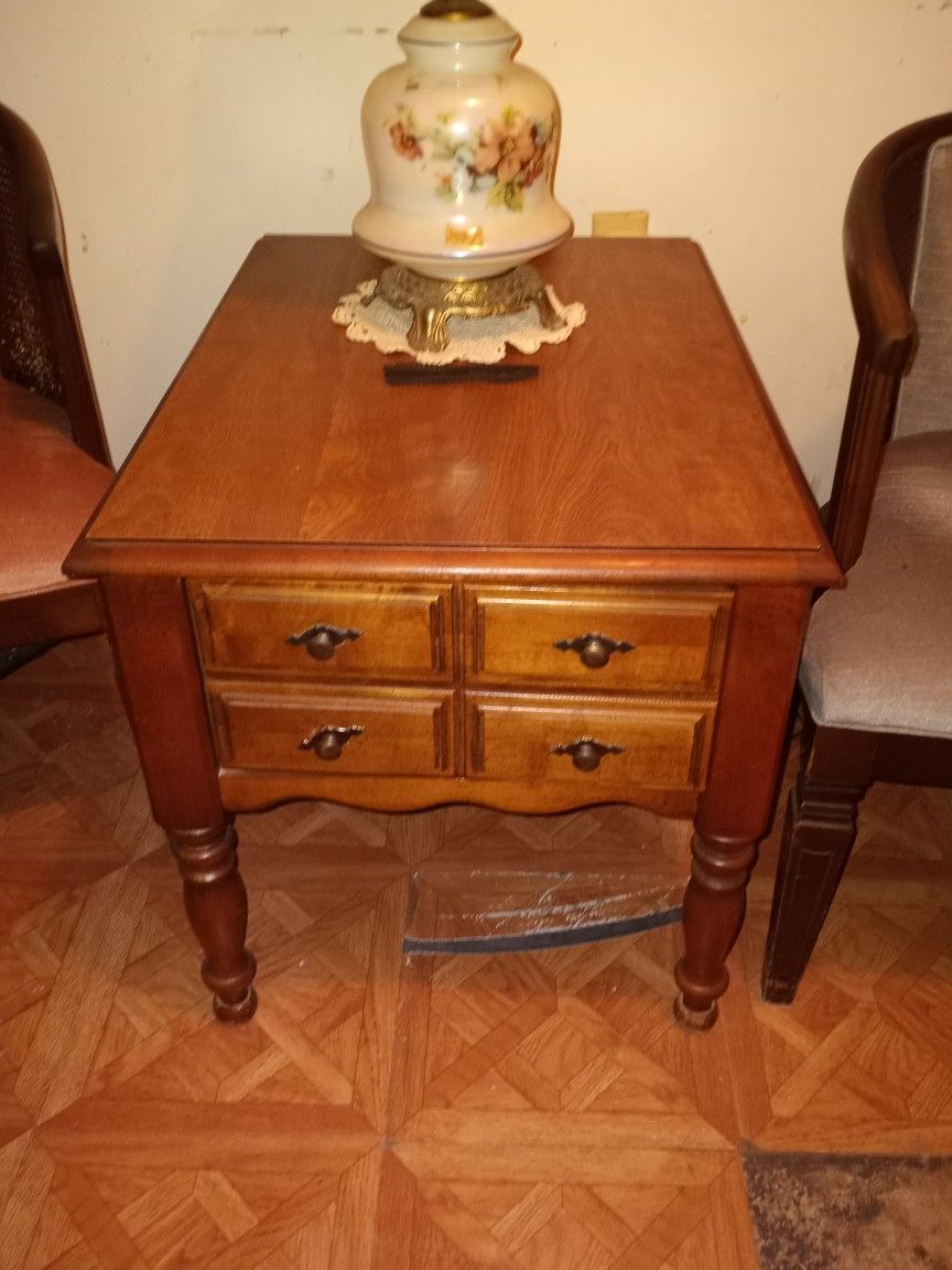 End table