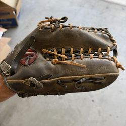 Rawlings Outfield Glove 12”