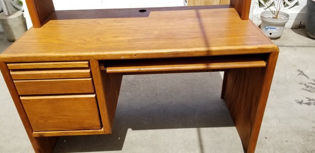 Desk And Hutch 2 Piece Wood With Keyboard Tray
