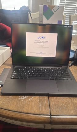 Mackbook Pro M4 16RAM 1TB storage (open box)