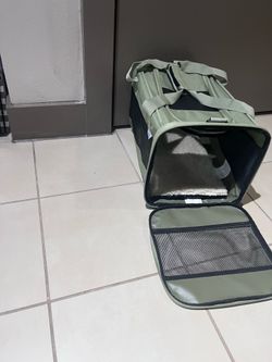 Soft cat carrier