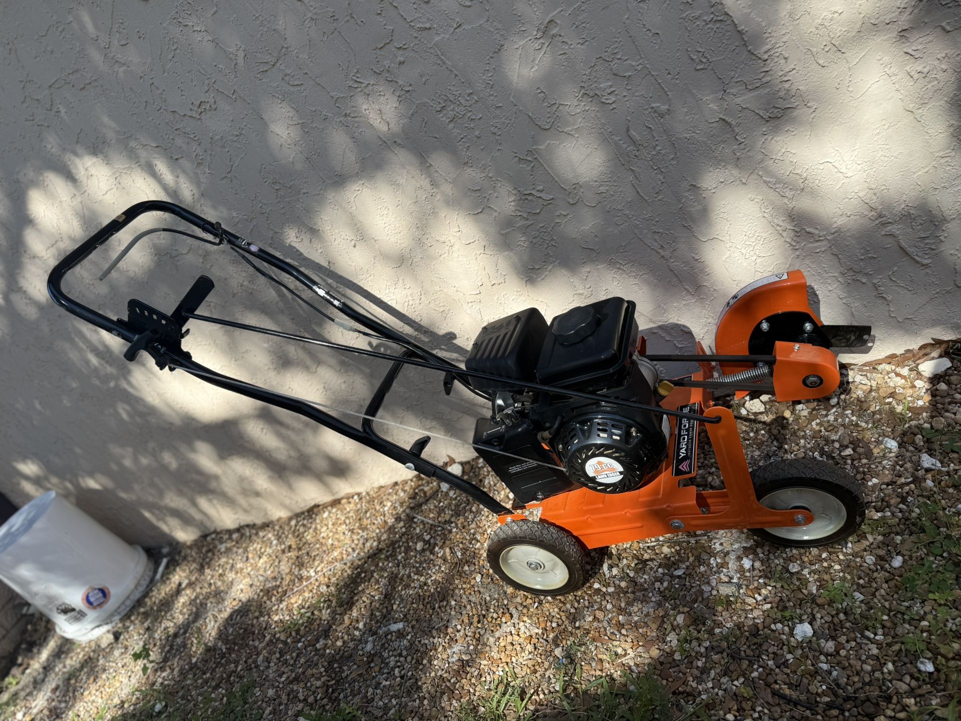 Yardforce 79cc Adjustable 9” Edger $150FIRM