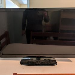 39" Flat screen TV With Remote 