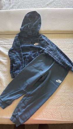 Size 7 Nike Sweatsuit