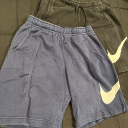 Nike Club Fleece Shorts Black & Navy Men’s Medium (Worn - 2 Pairs)