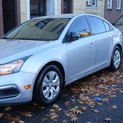 2017 Chevy Cruz $2850 Runs Great Clean Title & carfax 