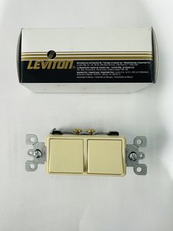 Leviton Decora Combo Two Switches 3 Way (IVORY) 