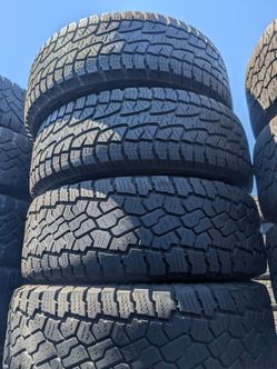 Vendo cuatro llantas marca radial en excelente condición 80%life.size 275-70R18 LT