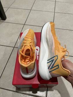 New Balance  FuelCell Rebel v2 Men Size 8 