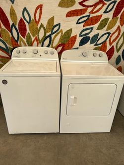 Whirlpool set gas or electric laundry